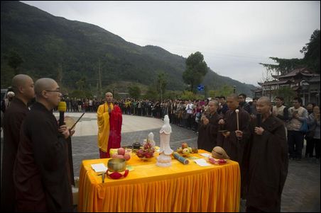 「佛教」浙江天圣山安福寺大型放生法会圆满举行