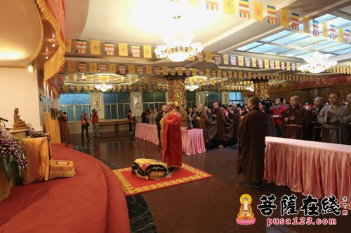 「普陀山」第十四届普陀山观音文化节“弘法利生”讲经法会在普济禅寺举行