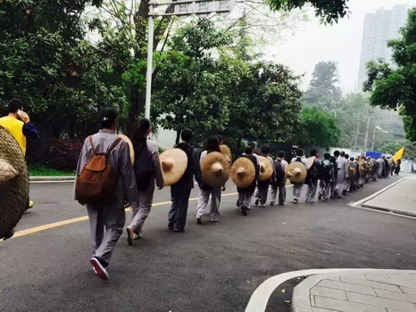 「华岩寺」重庆华岩寺僧众行脚朝圣达摩道场菩提寺今日启程