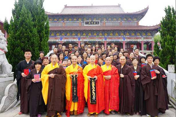 「佛教」（12.11）江西九江庐山南麓无量寿寺冬季佛七法会