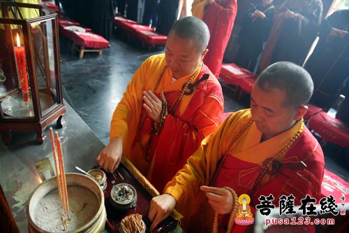 「佛教」上海洪福寺举行荫远老和尚圆寂十周年纪念传供法会