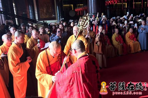 「佛教」普俊法师升座 学诚大和尚送座