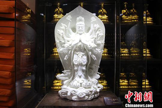 「观音」百尊观音作别台湾赴南通首展 百位名家题赠“慈航普渡”