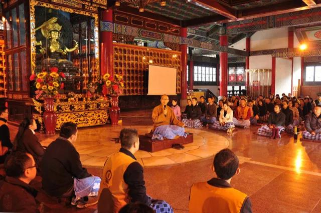 「文殊院」成都文殊院闻思班第七期举行开班典礼，实修从当下开始。
