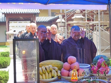 「佛教」泰州光孝律寺上成下一长老舍利入塔法会