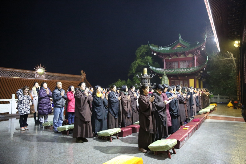 「释迦牟尼」浙江宁波慧日禅寺举行腊月初八法会