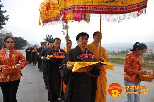「释迦牟尼」广东南华禅寺隆重举行万佛宝塔供奉佛陀舍利安座仪式