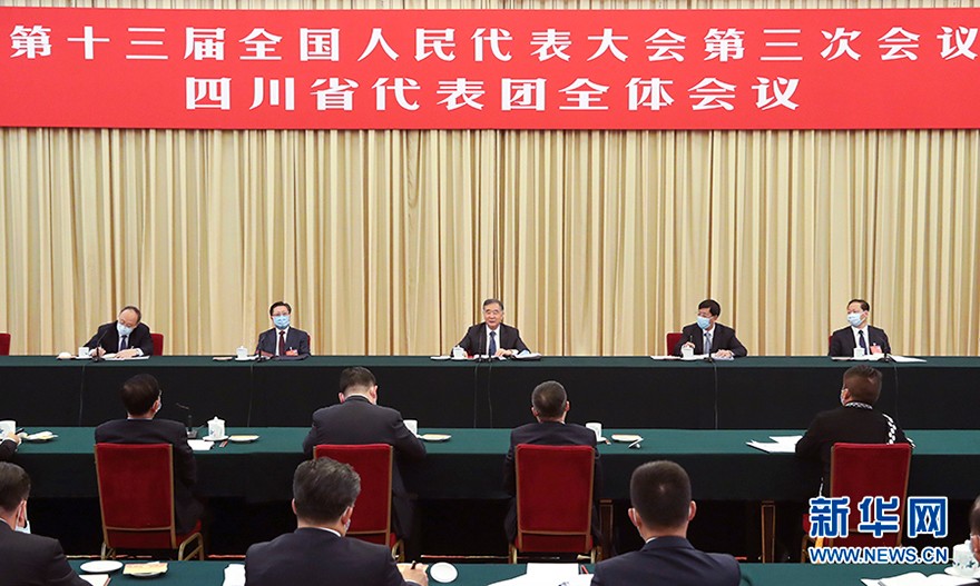 「汪洋」汪洋参加四川代表团审议时强调：坚持我国宗教中国化方向