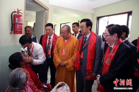 「中国宗教」中国宗教代表团在尼泊尔‘佛诞地’开展系列慈善活动