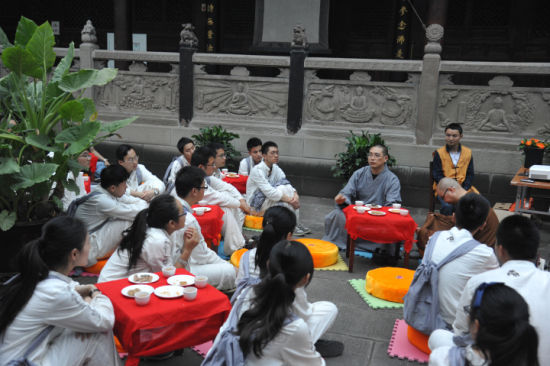 「佛教」“成电菁英”心静之旅寺院生活体验营闭营