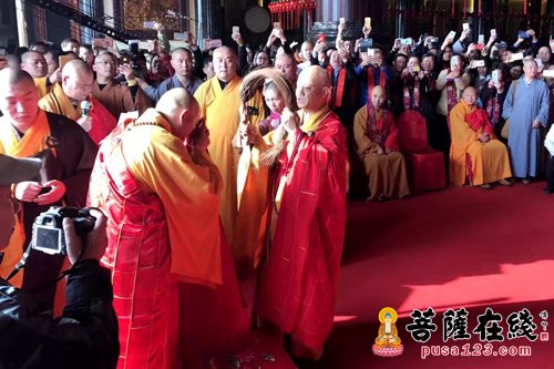 「佛教」普俊法师升座 学诚大和尚送座