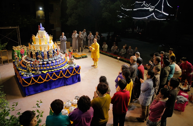 「药师经」2016年国际劳动节浙江宁波慧日禅寺启建《药师经》诵读法会 「药师经」2016年国际劳动节浙江宁波慧日禅寺启建《药师经》诵读法会