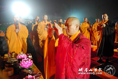 「佛教」法务—大佛禅院举行“万盏明灯供普贤”祈福供灯法会