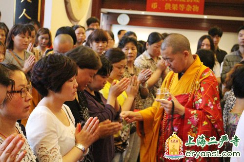 「高考」上海奉贤二严寺举行“2013年高考祈福法会”