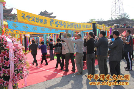 「坛城」广东梅州千佛塔寺隆重举行全国最大药师坛城动土兴建仪式