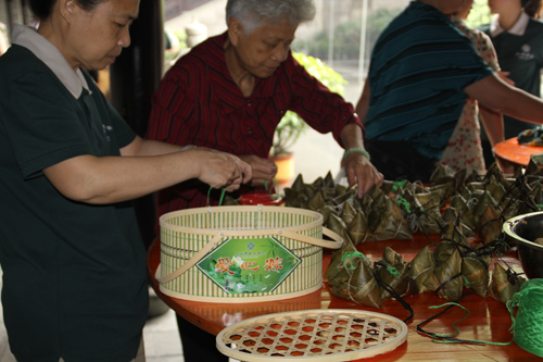 浙江太平寺慈善功德会举行端午节 浙江太平寺慈善功德会举行端午节