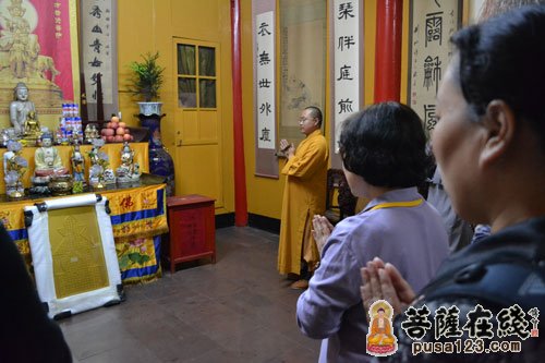 「报国寺」海内外同修至四川峨眉山报国寺虔心供奉铜板经