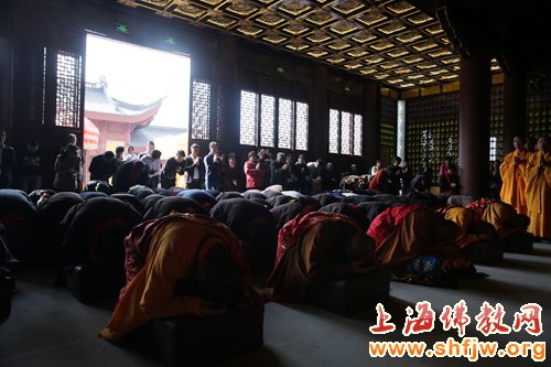 「佛教」千佛护佑 上海隆庆寺举行灵山宝殿千佛安座祈福法会 「佛教」千佛护佑 上海隆庆寺举行灵山宝殿千佛安座祈福法会