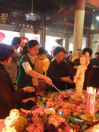 「佛教」厦门梅山寺举行清净庄严的浴佛法会 「佛教」厦门梅山寺举行清净庄严的浴佛法会