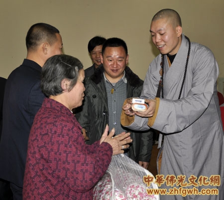 「慈善」广东龙门万寿古寺举行年度感恩午宴