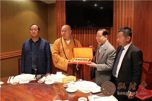 「佛教」印顺大和尚率中佛协代表团一行参访澳洲 促进中澳两国佛教文化交流