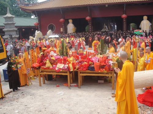 「佛教」厦门梵天寺隆重举行大雄宝殿上梁仪式 「佛教」厦门梵天寺隆重举行大雄宝殿上梁仪式