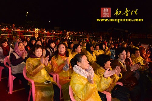 「佛教」“梵韵昭山·佛佑神州”佛乐焰火晚会在湖南湘潭市昭山示范区隆重开幕