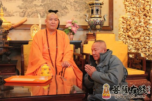 「泰国驻华大使馆」泰国驻华大使馆一行到北京灵光寺参拜佛牙舍利