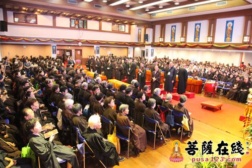 「佛教」上海七宝教寺举行三时系念法会 千人诵经响遏行云