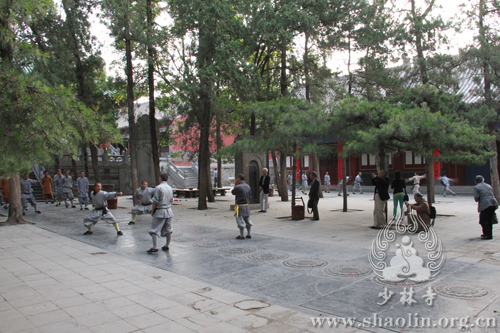 「少林寺」日本少林拳法联盟代表团一行参访祖庭河南少林寺