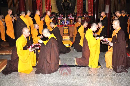 「佛教」中国佛学院举行受筹安居仪式