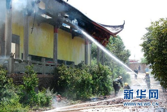「文物」浙江金华法明寺发生火灾 35尊玉佛损毁严重