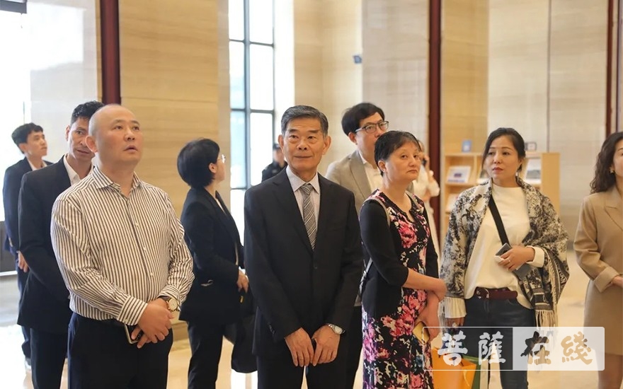 「佛教」浙江省服装协会副会长沈强一行赴浙江佛学院参访并举行办公会议 「佛教」浙江省服装协会副会长沈强一行赴浙江佛学院参访并举行办公会议