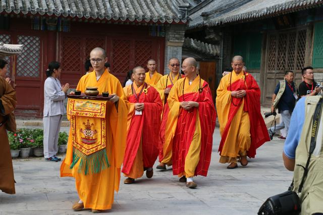 「佛教」台湾“中华人间佛教联合总会”代表团参访北京龙泉寺