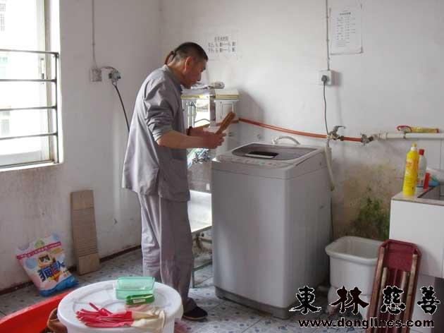 「慈善」实干志愿者——东林慈善傅建强的人生写真