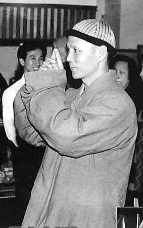 「黄元申」佛门故事：黄元申因赵雅芝出家