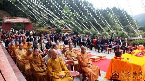 「福清」福建黄檗祖庭福清万福寺祖塔回山安放仪式举行 「福清」福建黄檗祖庭福清万福寺祖塔回山安放仪式举行
