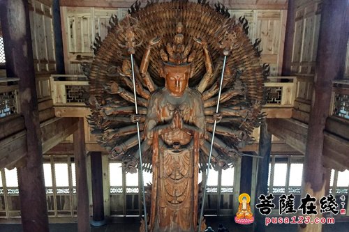 「宝泉」崇化大和尚为宝泉寺千手观音造像进行神圣的装藏仪式