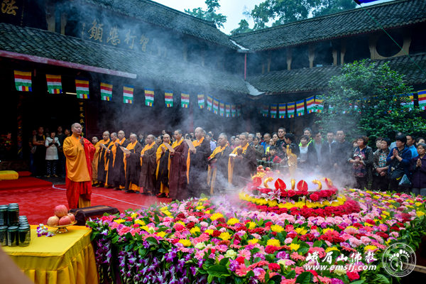 「释迦牟尼」四川峨眉山各寺举行盛大法会恭祝佛陀圣诞