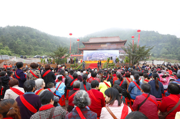 「抚州」江西抚州市西隐寺举行天王殿上梁法会 「抚州」江西抚州市西隐寺举行天王殿上梁法会