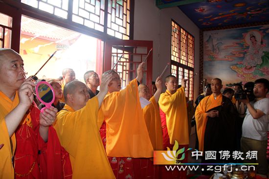 「佛教」河北辛集抬头禅寺千手千眼观音菩萨开光祈福盛会隆重举行 「佛教」河北辛集抬头禅寺千手千眼观音菩萨开光祈福盛会隆重举行