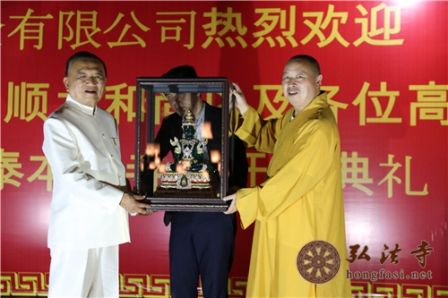「佛教」首座以汉传高僧命名的寺庙本焕寺在泰国古都素可泰落成开光