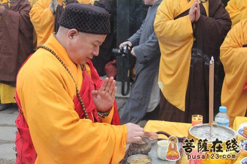 「佛教」河南大相国寺隆重举行纪念净严法师圆寂22周年活动