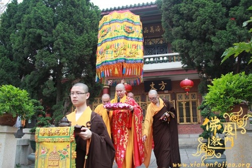 「佛教」浴佛节 厦门佛教界纷纷举办浴佛法会 「佛教」浴佛节 厦门佛教界纷纷举办浴佛法会