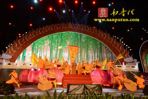 「佛教」“梵韵昭山·佛佑神州”佛乐焰火晚会在湖南湘潭市昭山示范区隆重开幕