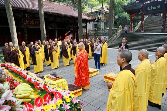 「普照寺」四川青城山普照寺隆重举行“天灯”祈福法会