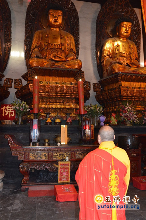 「上海外滩踩踏事件」上海玉佛禅寺为外滩踩踏遇难者举行超度法会