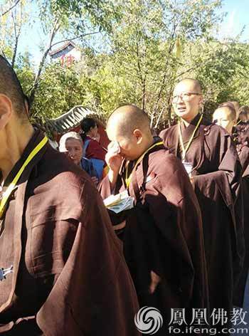 「佛教」河北张家口云泉禅寺戒场举办托钵法会