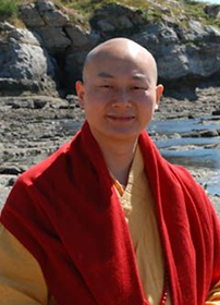 「传喜法师」传喜法师：虔诚恭敬得加持
