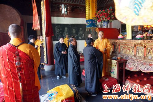 「地震」上海佛教界为尼泊尔地震举行祈愿祈福法会
